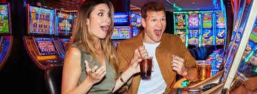myan99 apk အွန်လိုင်း စလော့ Jackpot ဆုရရှိနေသောကစားသမားပုံ